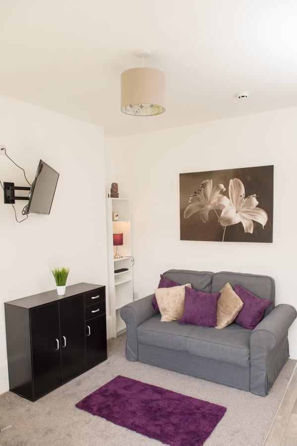 Moseley Mews Village Suites - Purple Birmingham Ngoại thất bức ảnh